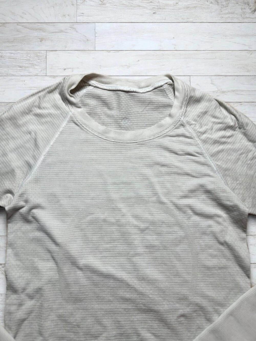 Lululemon Swiftly Tech Long Sleeve White Light Gray Size 4 - Picture 2 of 5